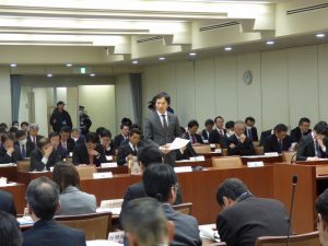 予算総括質疑での1枚